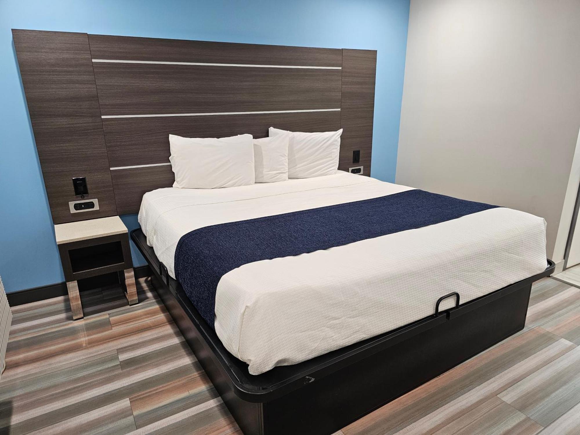 ทราเวลลอดจ์ ฟูลเลอร์ตัน เนียร์ แอนาไฮม์ Hotel ฟุลเลอร์ตัน ภายนอก รูปภาพ