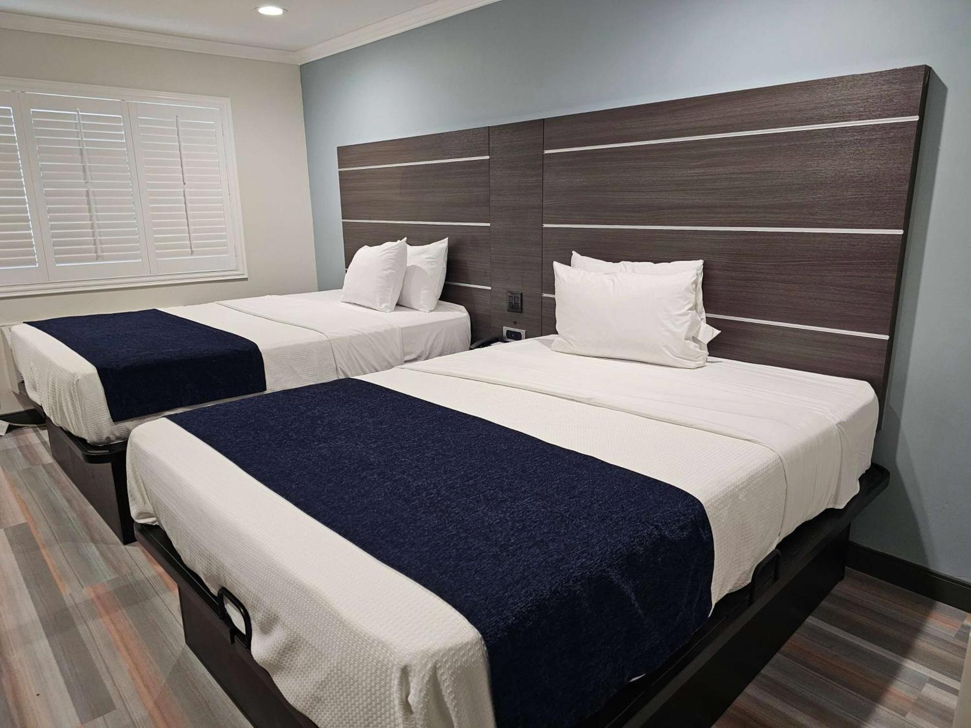 ทราเวลลอดจ์ ฟูลเลอร์ตัน เนียร์ แอนาไฮม์ Hotel ฟุลเลอร์ตัน ภายนอก รูปภาพ