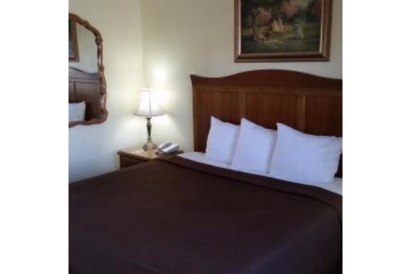 ทราเวลลอดจ์ ฟูลเลอร์ตัน เนียร์ แอนาไฮม์ Hotel ฟุลเลอร์ตัน ภายนอก รูปภาพ
