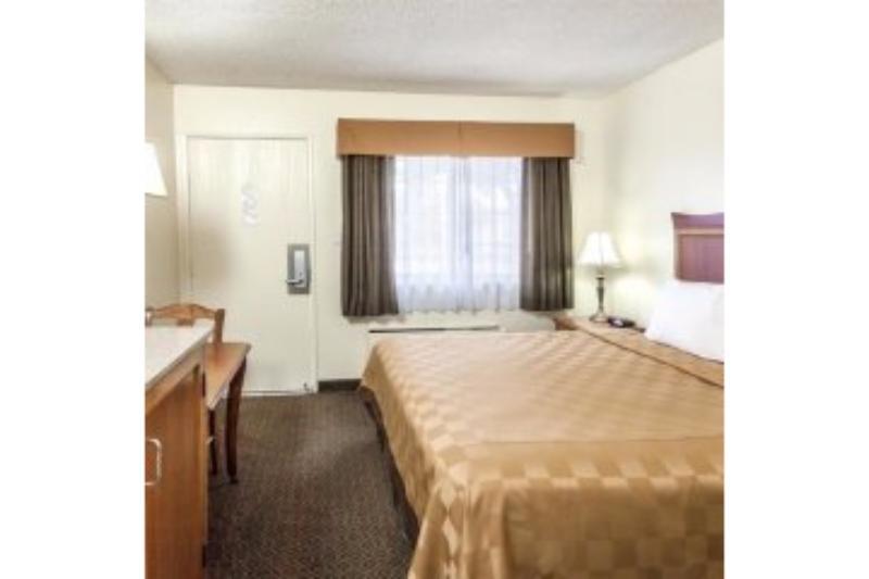 ทราเวลลอดจ์ ฟูลเลอร์ตัน เนียร์ แอนาไฮม์ Hotel ฟุลเลอร์ตัน ภายนอก รูปภาพ